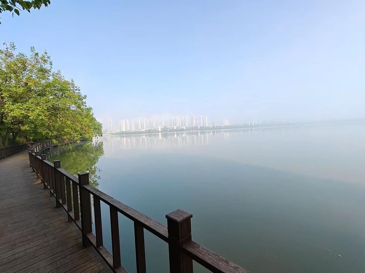 有人辛苦，有人心苦，愿辛苦和心苦的人，不会再有新苦!