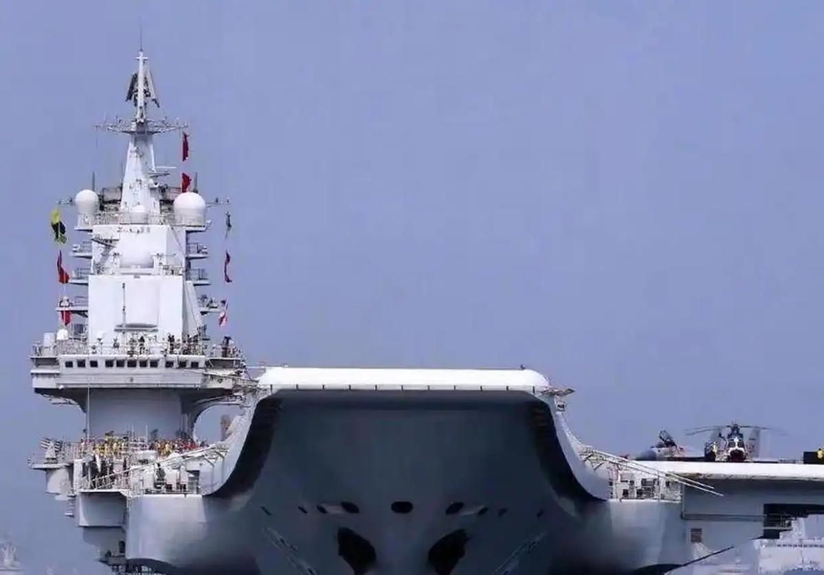 沸腾！004航母合拢收官，12万吨巨舰碾压美福特级，命名悬念拉满沸腾全网！

就