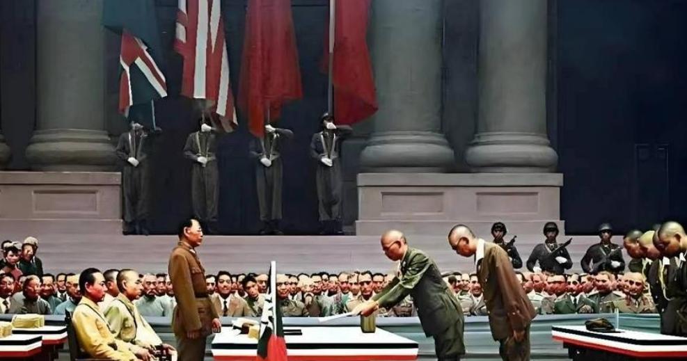 “靖国”变“战犯”，高在哪？为什么不能叫“鬼厕”？
 
8月17日，外交部发言人