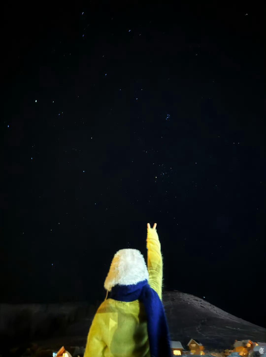 丁程鑫抬头看抬头看！小丁和比邻星的未来都要抬头看！一起走向更遥远更闪耀的未来吧丁