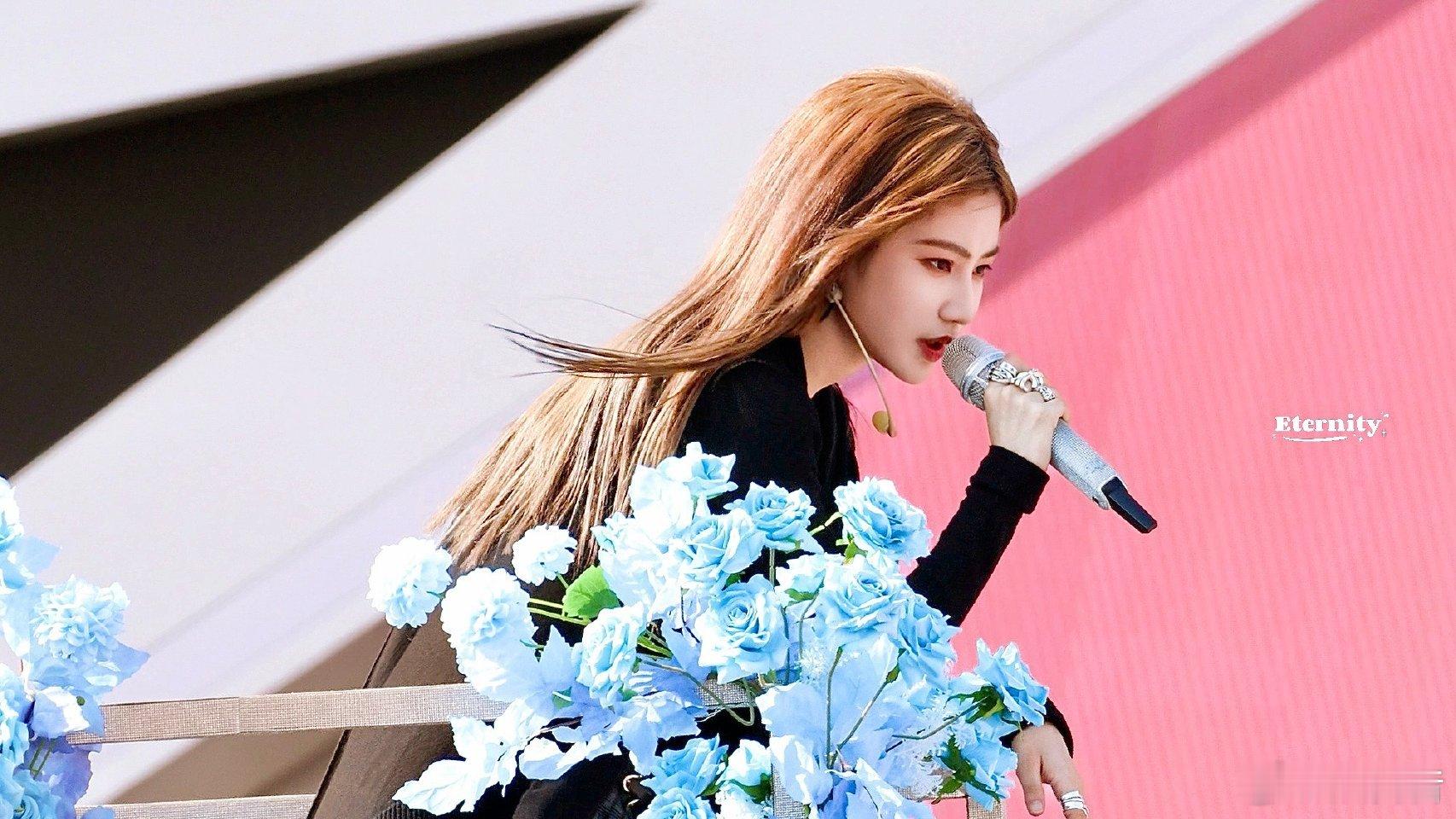 袁一琦买黄金 人总要生活的超燃青春的合唱优秀从来都是全方位的！袁一琦深耕舞台稳步