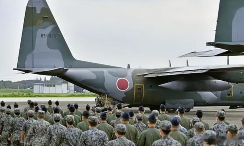 48小时内，日本迈出危险三步！中美连夜通电话，特朗普就怕出意外

日本近期在安全