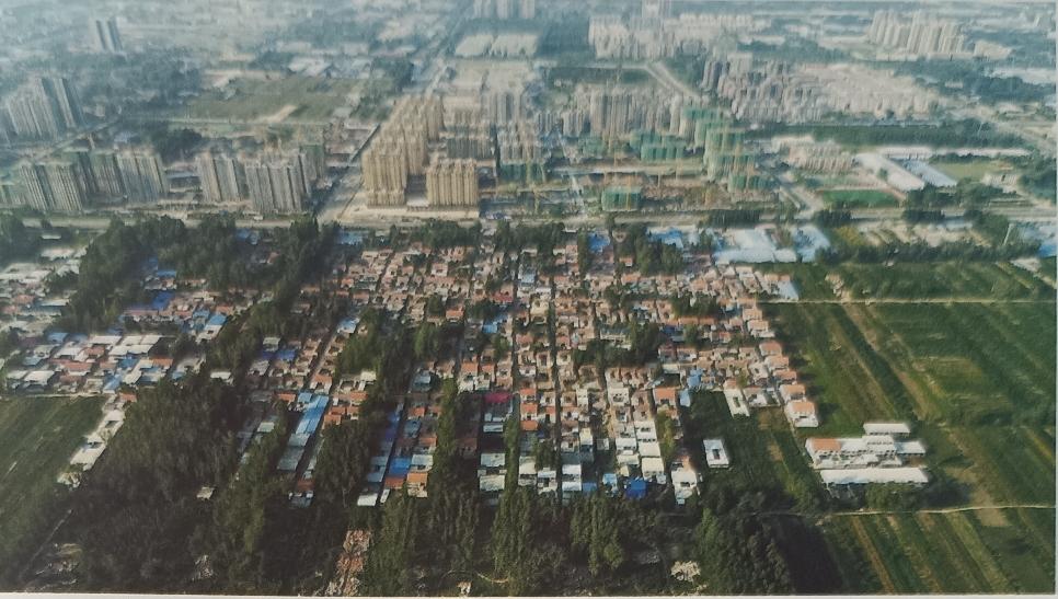 鄄城县陈王街道东昌社区东董楼

东董楼村位于鄄城老城区东南5华里，南与原尹庄村毗