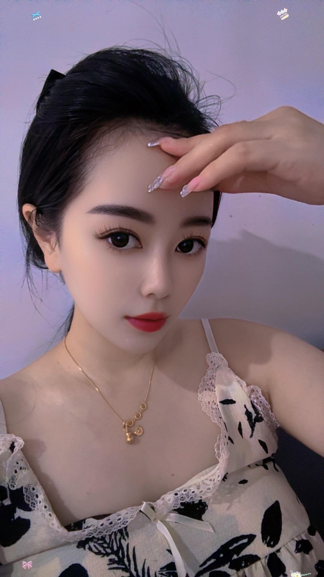 总想做个头发丝都温柔的人……这一路风太大，把温柔吹的支离破碎。