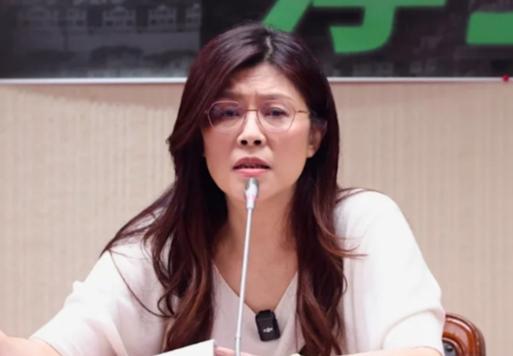 郑丽文当选国民党主席，守旧派的郝龙斌落败，这说明国民党也想有所突破，有所改变，但