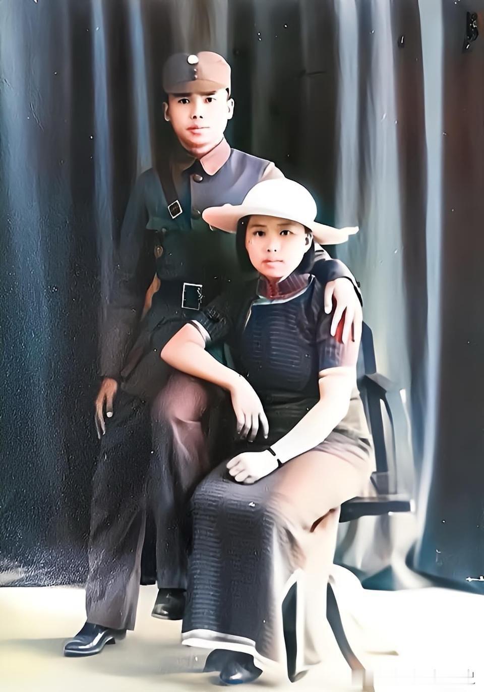 1937年，德械88师上校团长韩宪元与夫人符梅英留下了一张珍贵留影