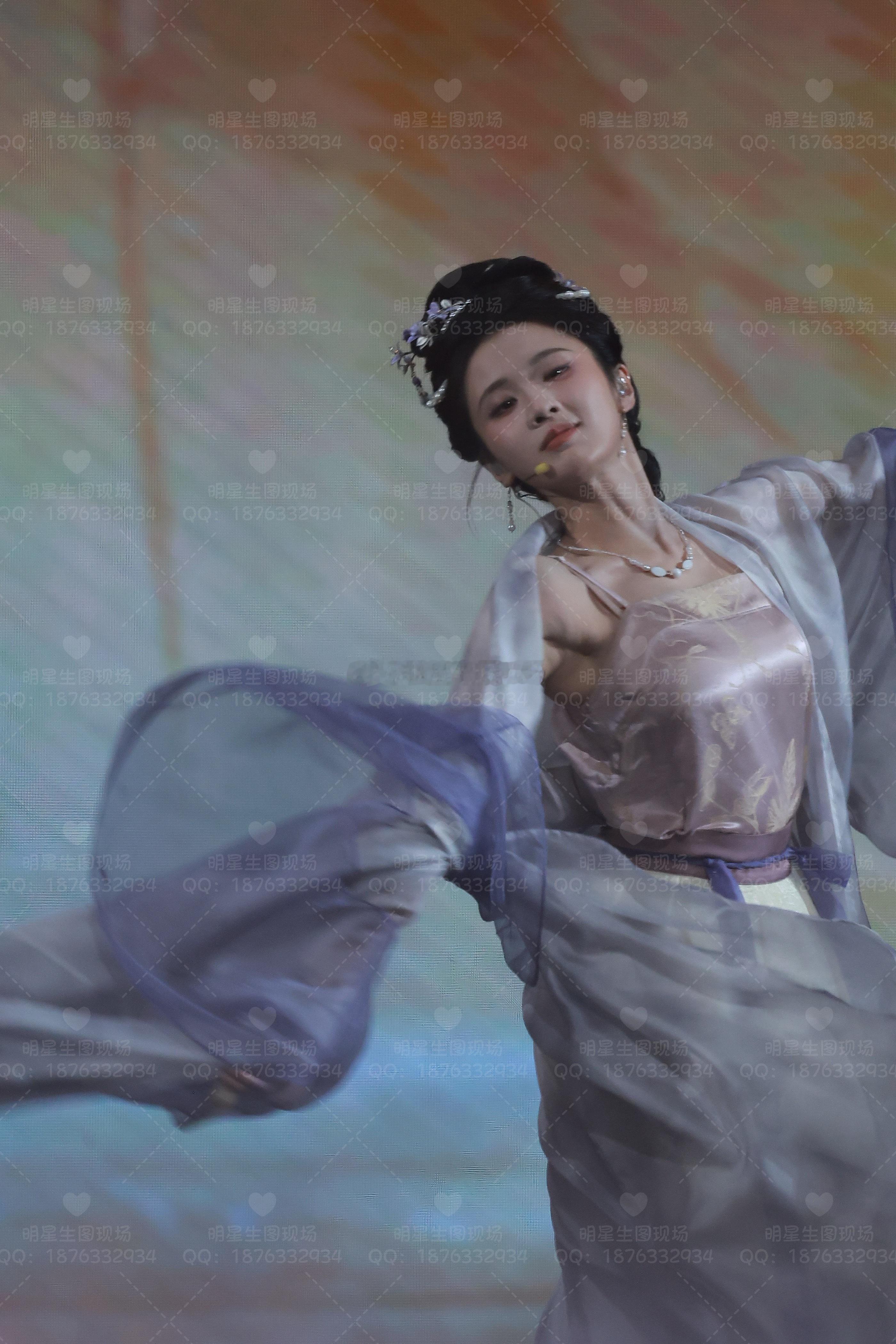 🩷张予曦 毛晓彤 张慧雯 张韶涵 刘浩存抖音舞台 ​​​