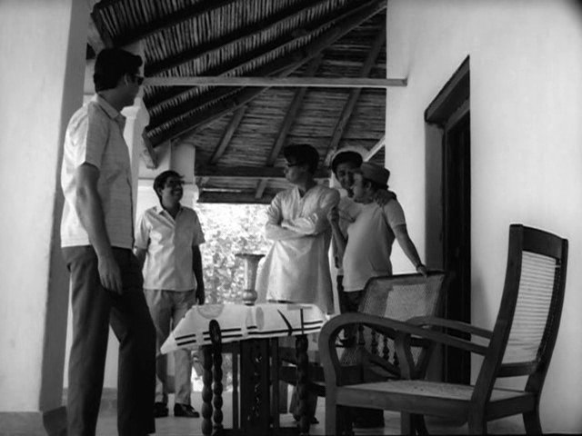 私藏冷门佳片森林中的日与夜 অরণ্যের দিনরাত্রি (1970)导演