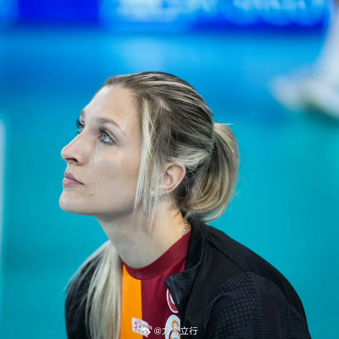 土耳其杯赛半决赛第一场，瓦基弗银行3比0加拉塔萨雷，加雷碰到伊萨泽仁还能有来有回