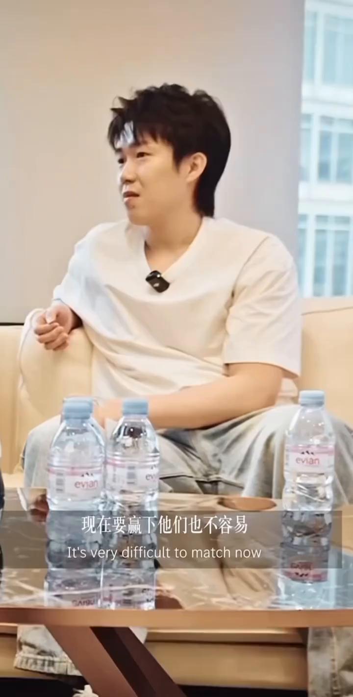 我也很开心能够加入奔驰大家庭。如今在全球范围内每个国家都有实力强劲的选手，现在要