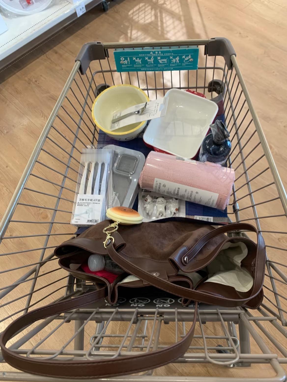 每次逛家具店都能看到自己喜欢的