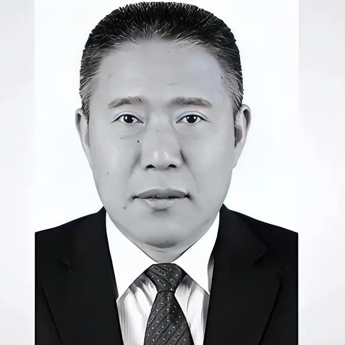 一代保险学者闫庆悦走了。
 
他并非死于清贫，也并非高龄自然衰亡，更不是死于什么