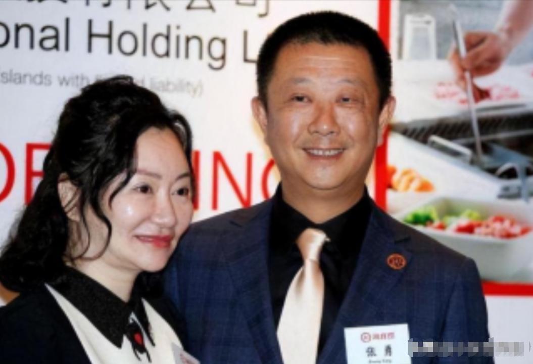 四川一女子为给哥哥还债，不惜陪伴老板24年，没想到老板后来大手一挥，女子身价直接