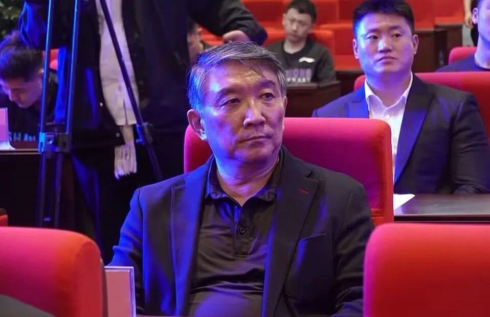哈兰德想来中国中国女篮与澳大利亚第二场热身赛，中国队以82-84不敌对手。本场比