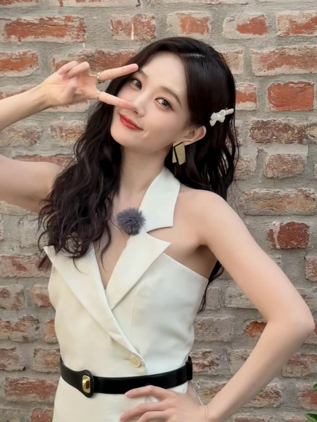 李一桐漂亮营业live ​​​