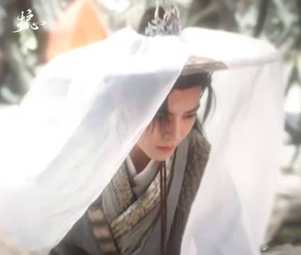 侯明昊战绩可查  事业粉的快乐回来了！侯明昊《异人之下》《护心》等四部剧在👖破