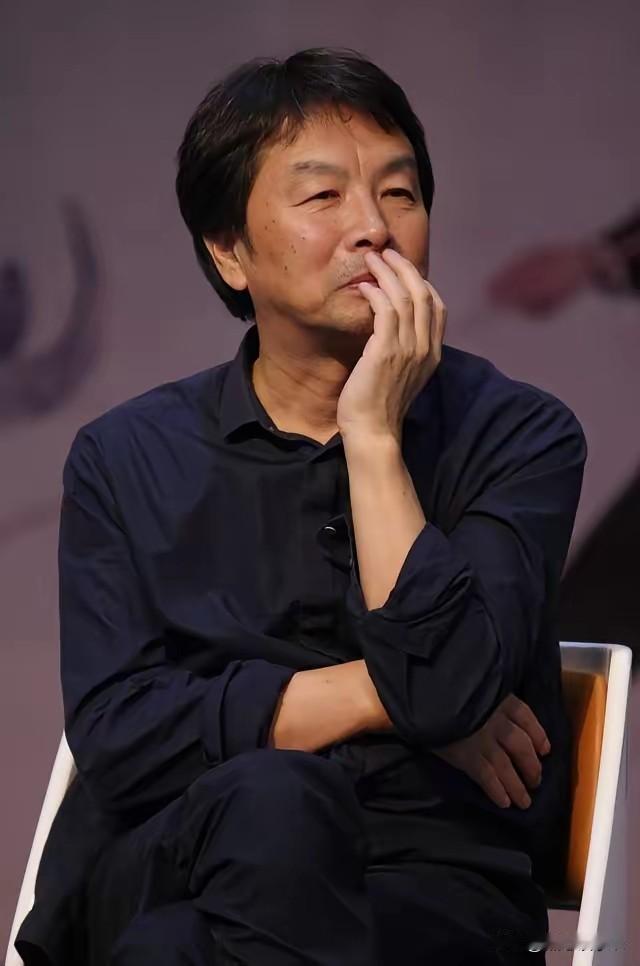 刘震云老师说，保护能量的最好方式是，“我不入你的局，不期待你的认可，不畏惧你的否