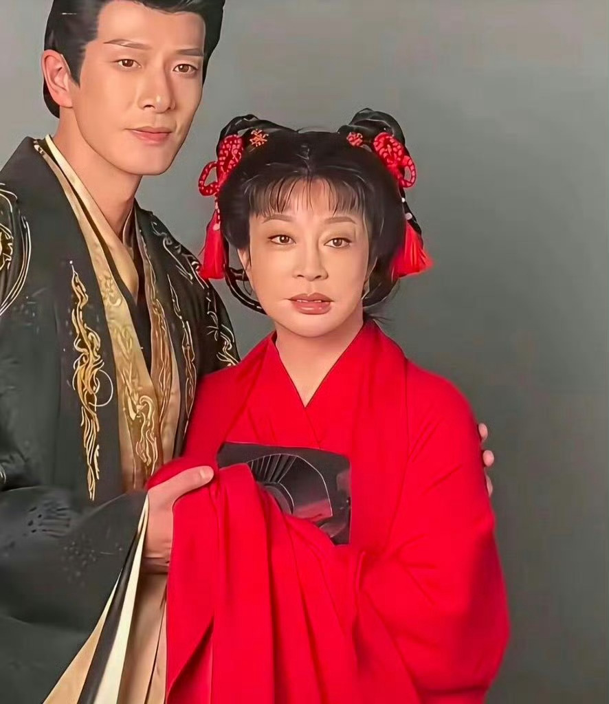 刘晓庆新剧再次饰演十八岁角色！这份老艺术家对青春的执念令人钦佩！ ​​​