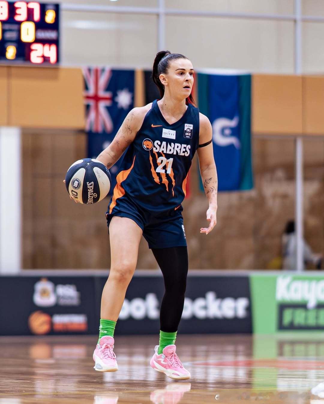 里德晒照澳大利亚nbl1