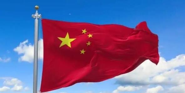 你知道为什么很多国家怕中国吗？不是因为中国人多，也不是因为中国的军事力量，其实真