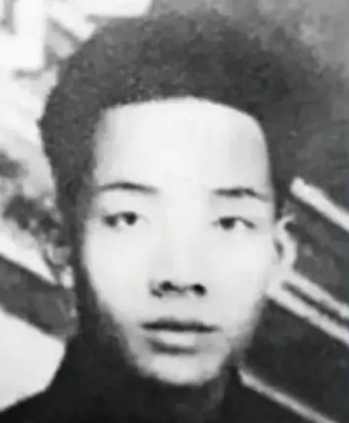 1935年4月13日，南京第一监狱第一次挂上绞索。当天吊死27个人，全是中央特科