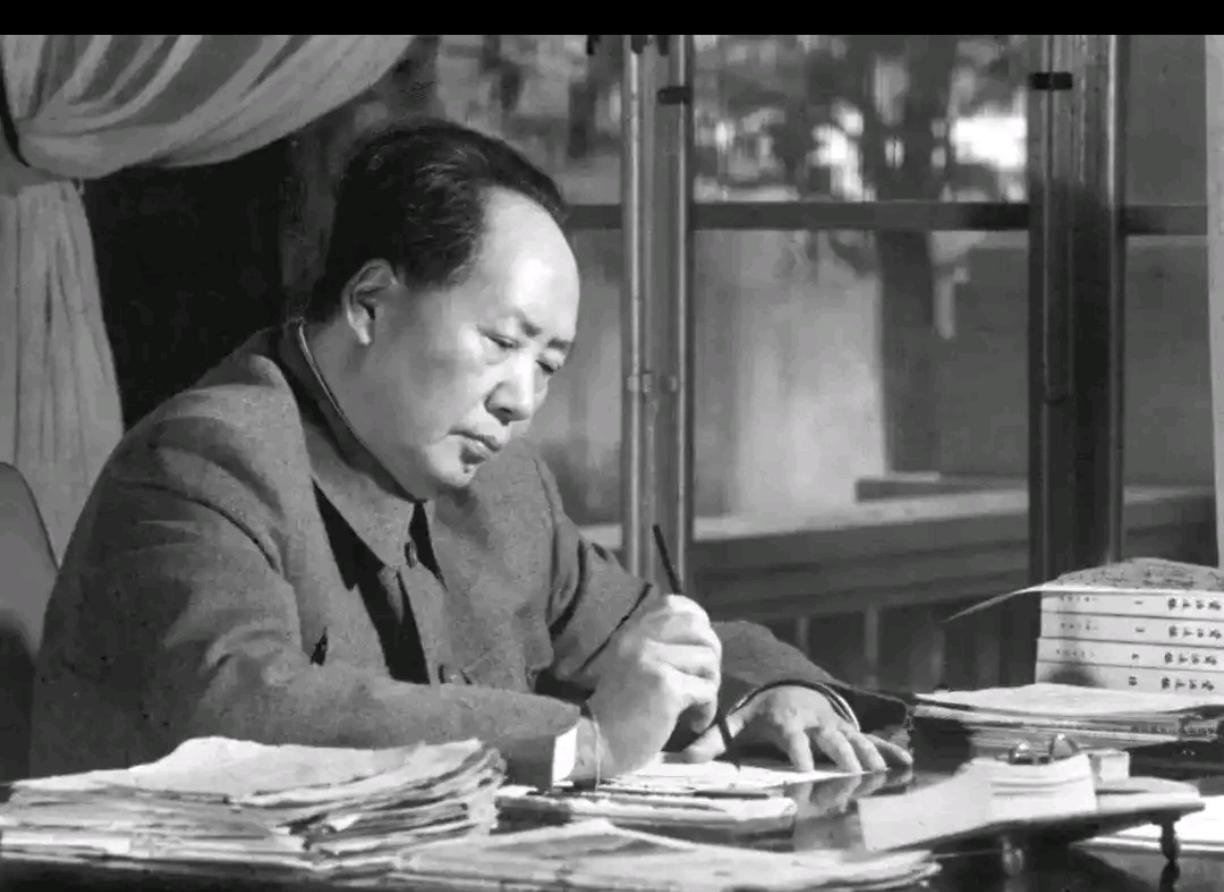 人间正道是沧桑。毛主席这首诗写于一九四九年4月，当时百万人民解放军，突破国民党军