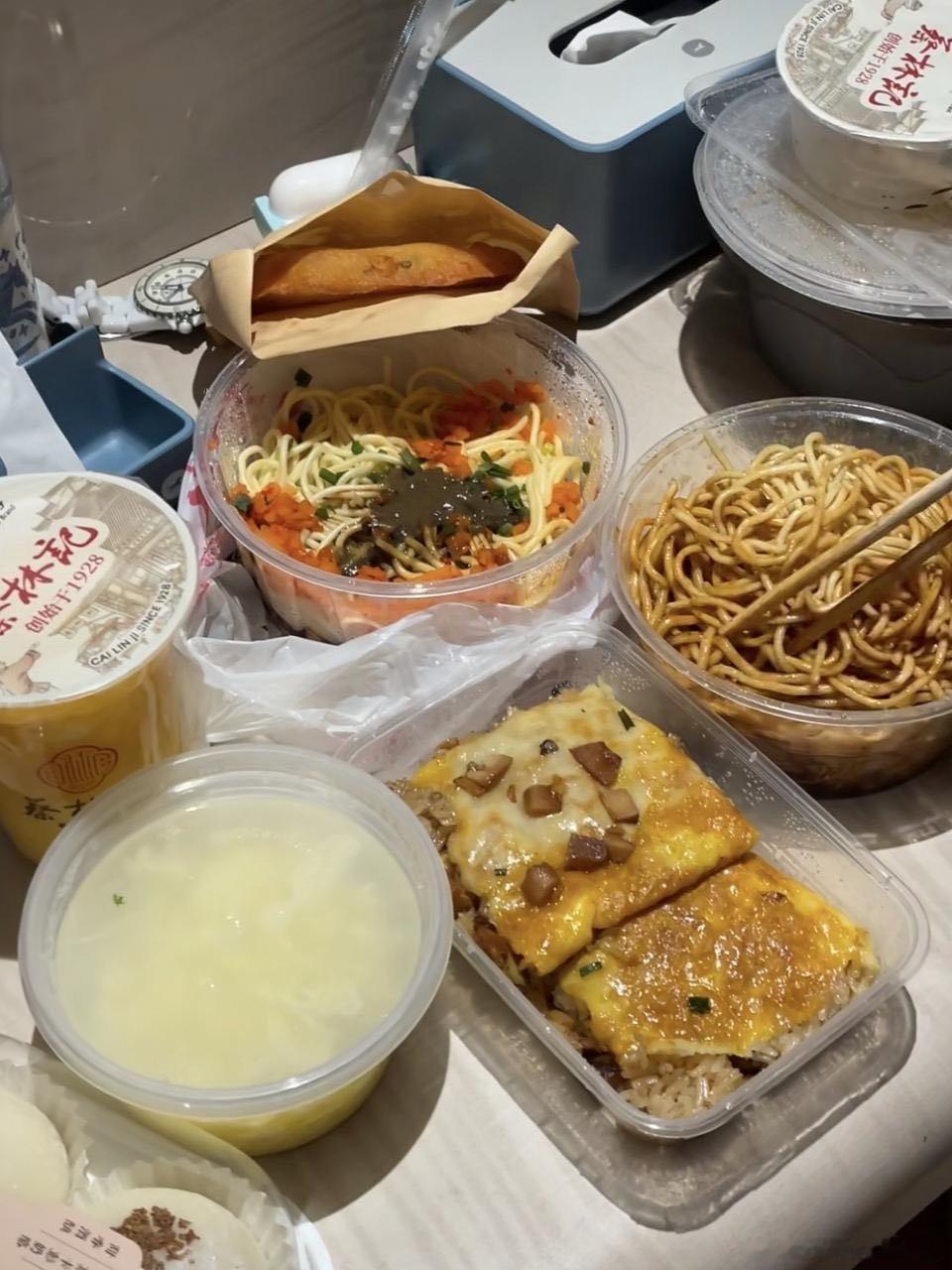 贴秋膘 准备一桌香喷喷的荤菜，好好给自己补一补，吃饱喝足元气满满💪 