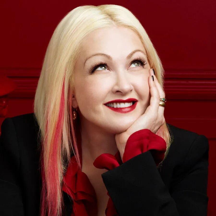 72岁的传奇女歌手辛迪·劳帕（Cyndi Lauper）举办了她的“Girls 