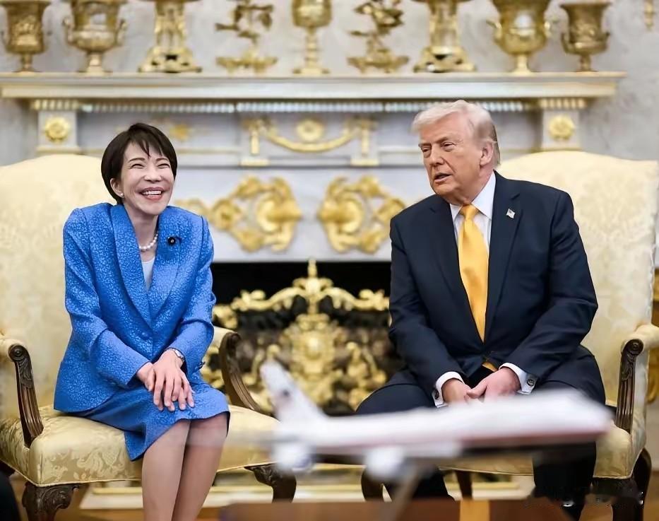 特朗普说她是我的“头号粉丝”！

最近日本媒体披露了一则内部消息，特朗普对日本政