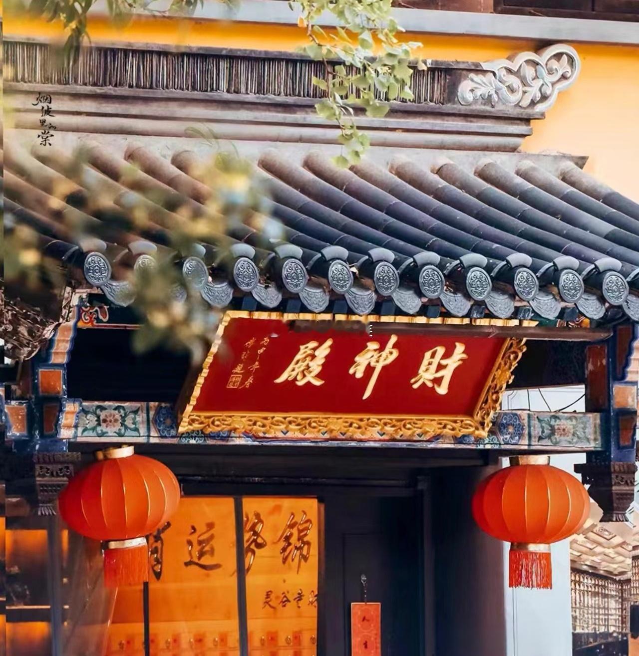 牛市不言顶，上周五连板数据已经足够强了，但昨天还能继续加强，好在指数并没有一并大