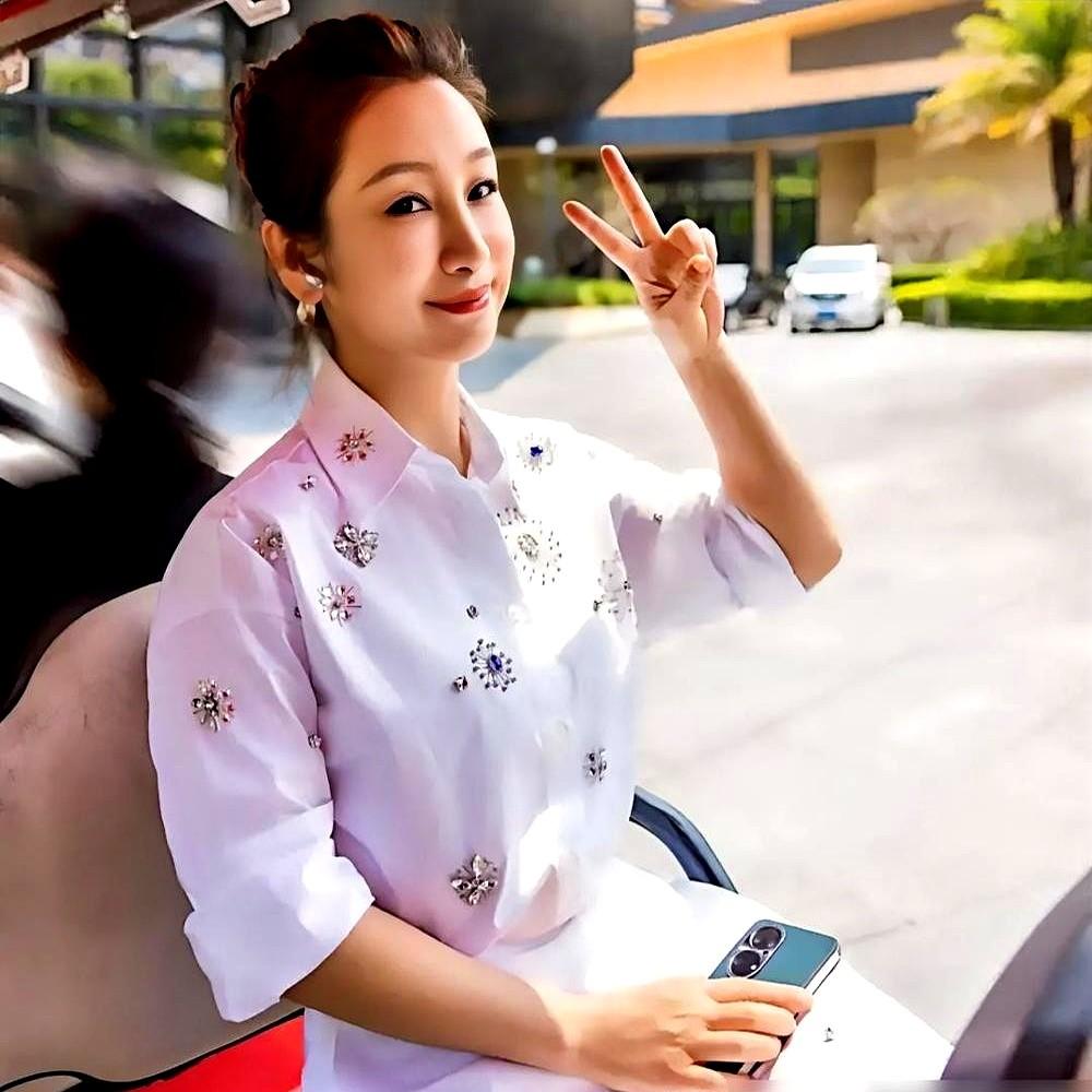 配角拿了白玉兰奖，主角却成了背景板，这事儿太扎心了。

电视剧《主角》一播，豆瓣