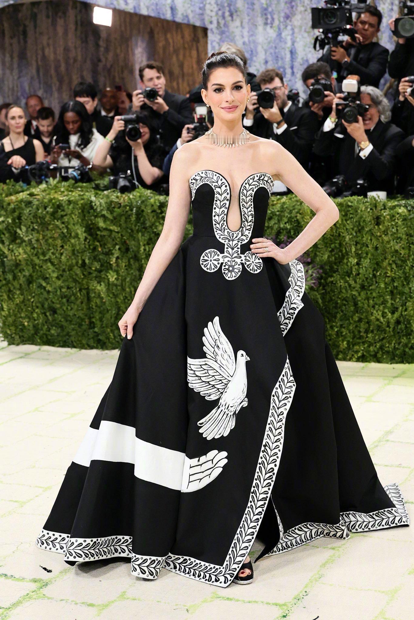 Anne Hathaway 