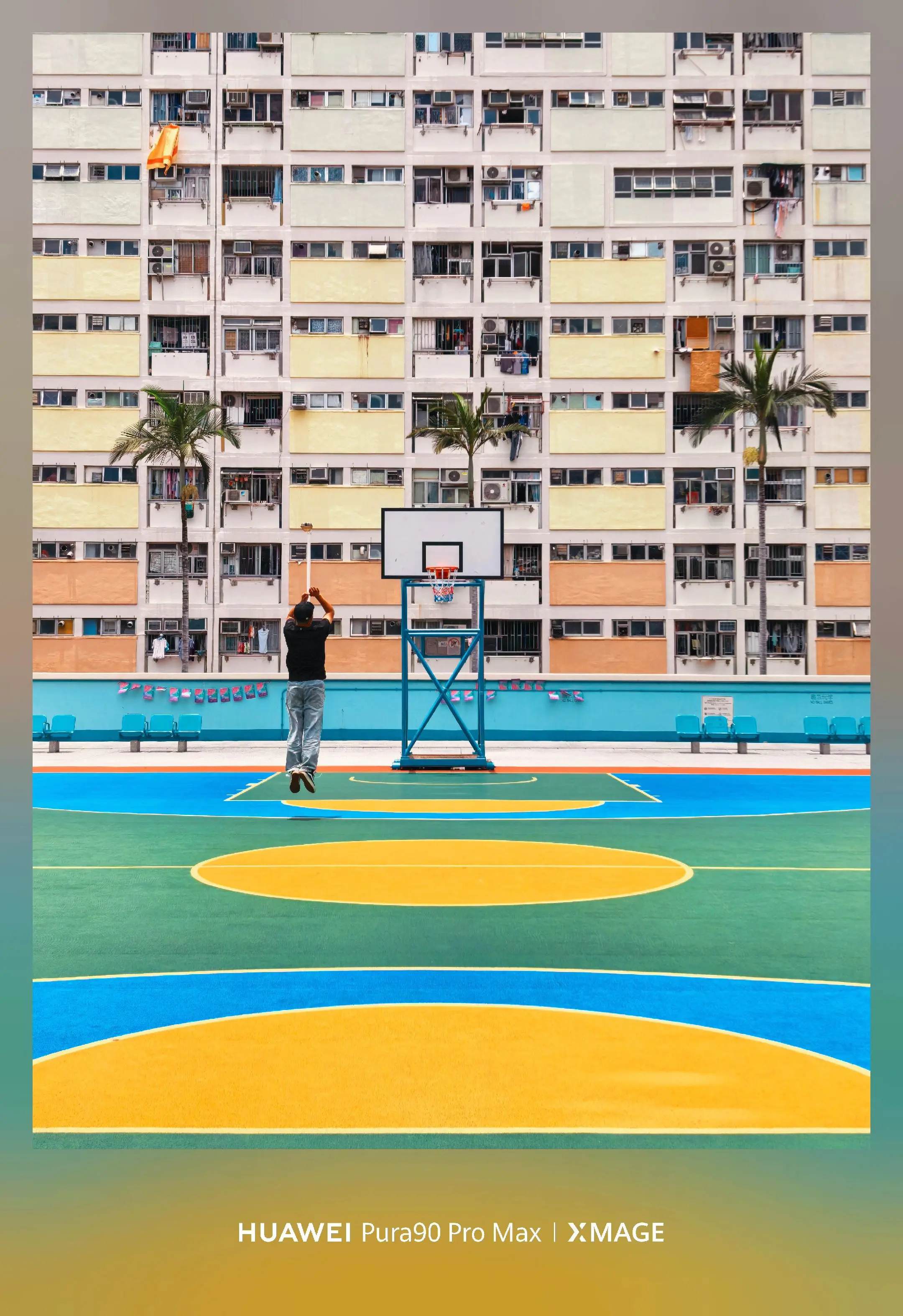 相册里有一个不可战胜的夏天。香港的夏日是多彩的，你在街头能随处可见这种...