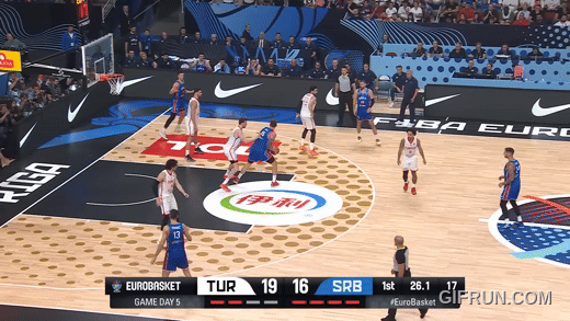 约基奇、亚历山大和卢卡，本季最好的三个进攻手——也许从两年前就一直如此。本季，亚