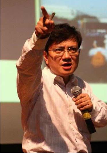 郑强教授说了，在日本留过学的，大多是被洗脑过，就要看意志坚不坚定，不坚定的回国后