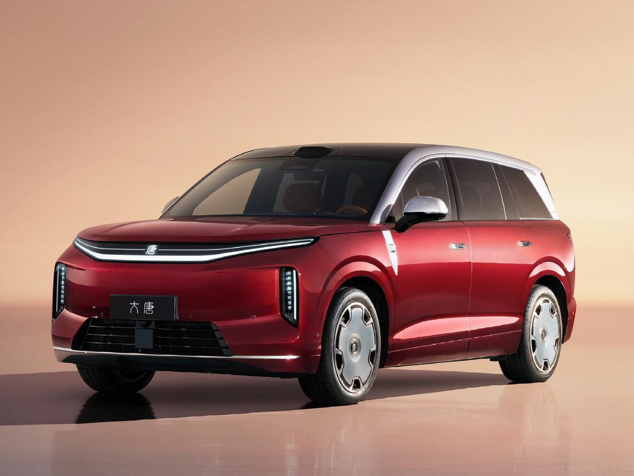 都是5米2的大三排SUV，大唐EV（23.99-30.99万）已经交付了一万辆，