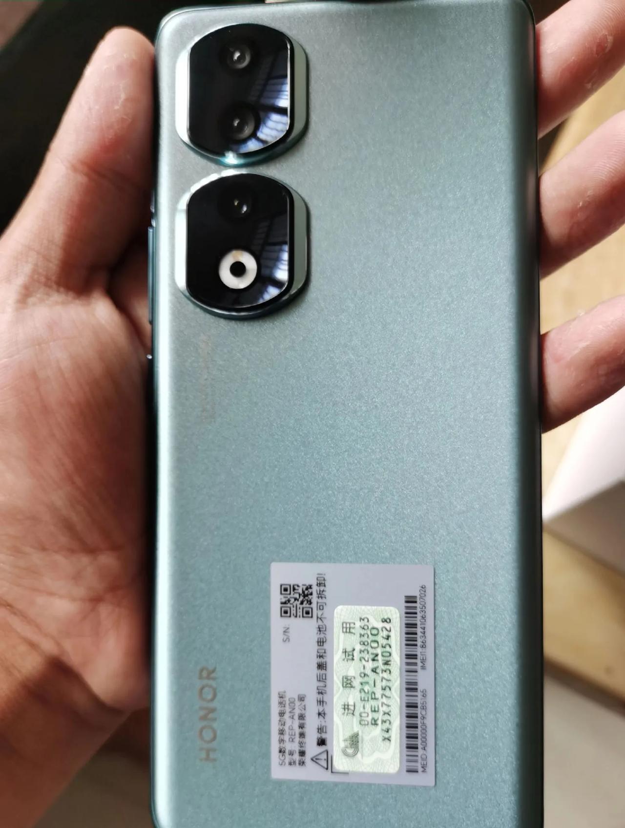 兄弟们这个3840hz调光是自动开启吗还是得自己手动开？还有怎么清后台不清理微信