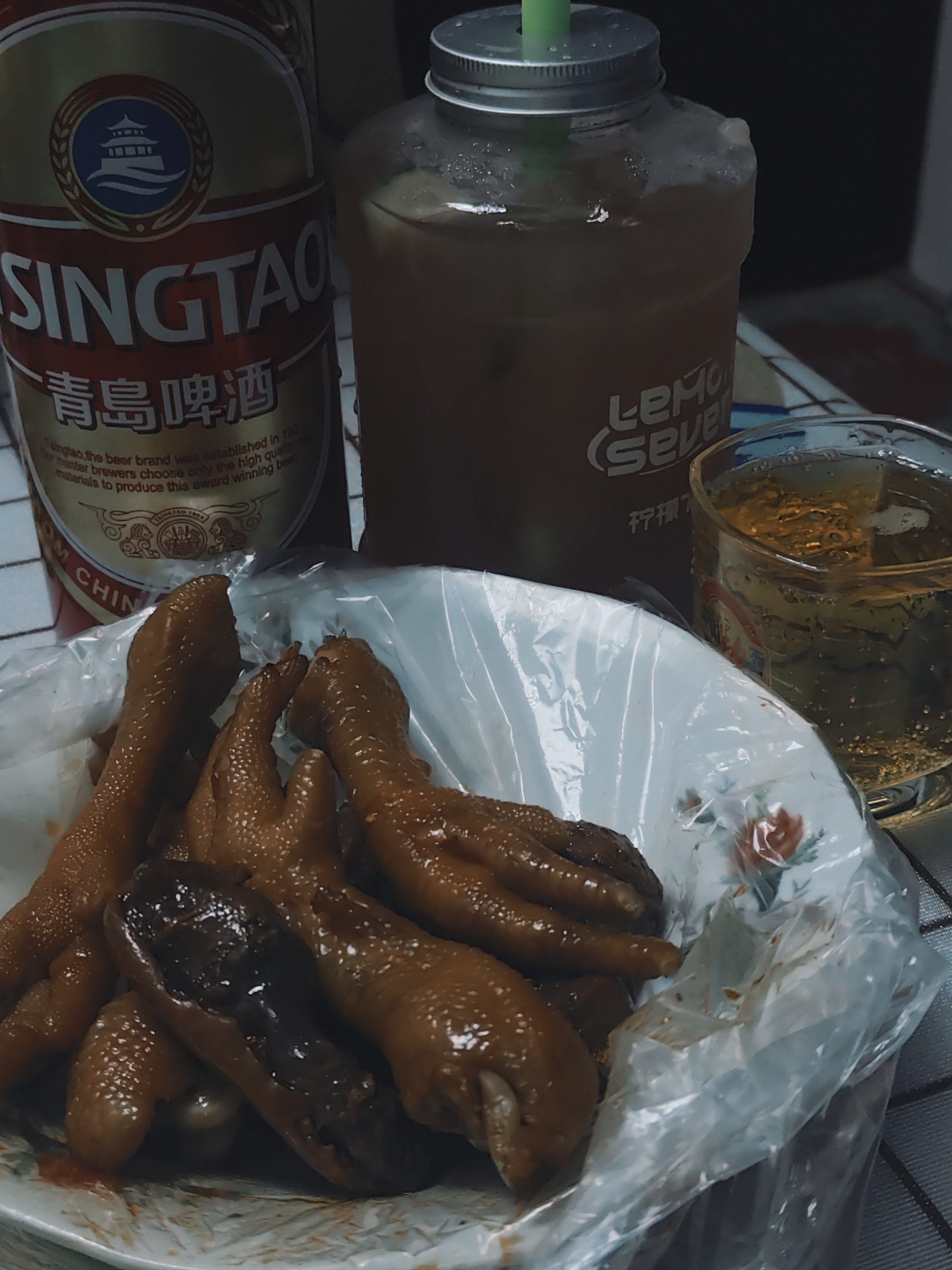 吃饱喝足 也不睡觉[馋嘴] ​​​