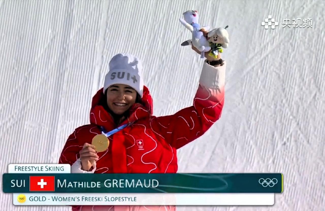瑞士队的格雷莫德绝对是自由式滑雪女子坡面障碍技巧赛无可争议的王者，两届世锦赛冠军