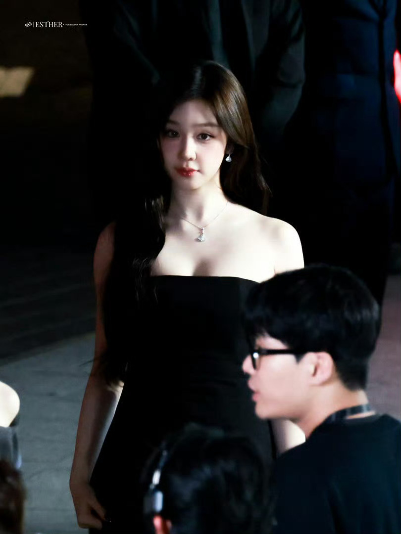 今晚宝怪pharita 香港vogue盛典状态超好吧 