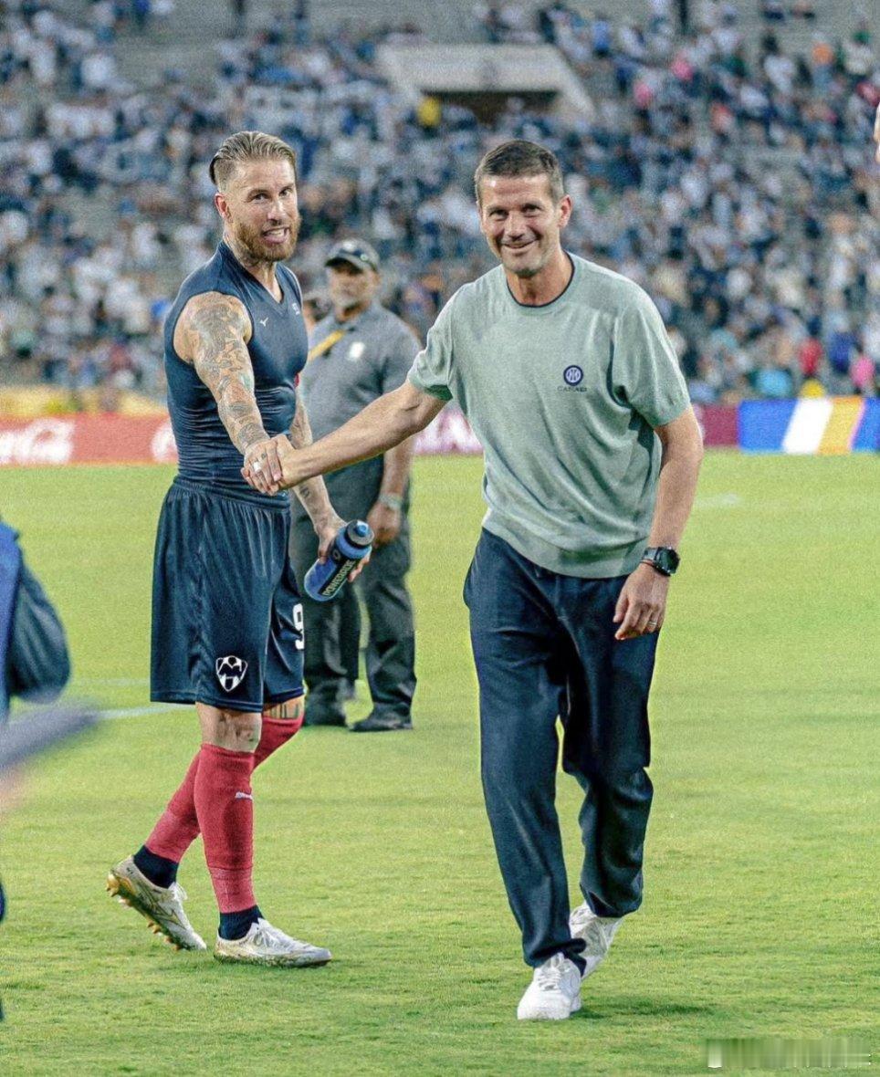 罗马诺：拉莫斯此前被推荐给了国际米兰，西班牙老将愿意加盟意甲。 国际米兰意甲比萨