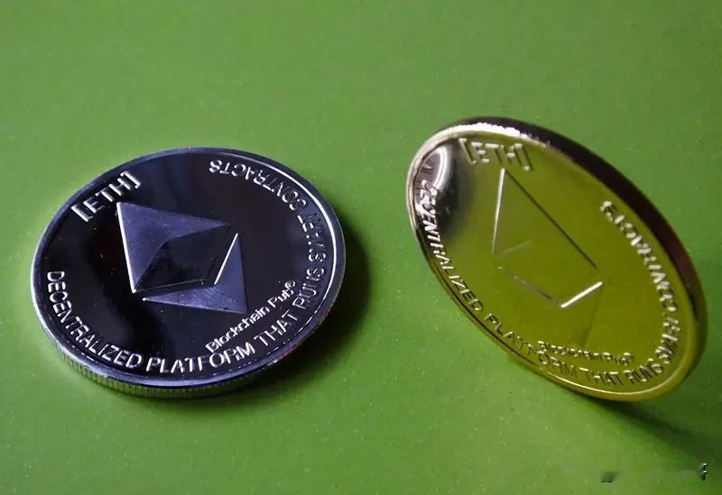 在未来，Token会成为像现在的流量费一样的一个固定资费，每个人都会出。

谁掌