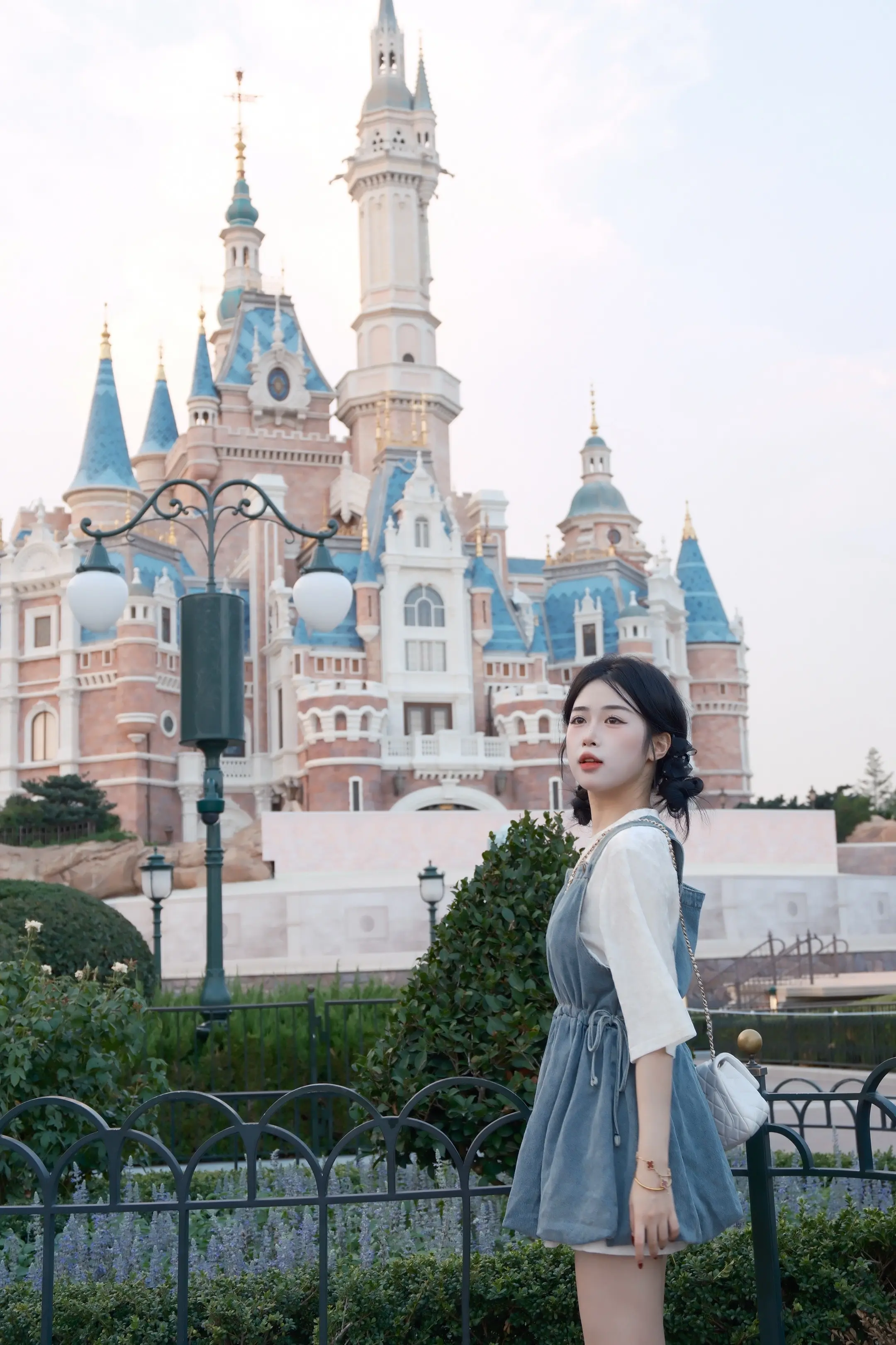 偷偷回家看一眼城堡 🏰