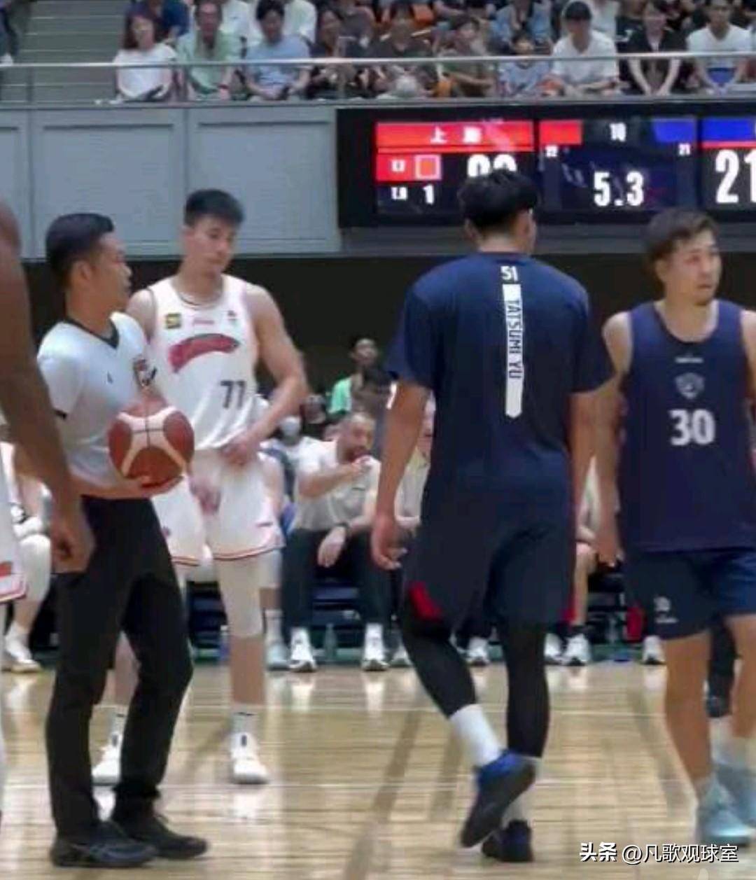 日本热身赛，上海男篮70：67逆转战胜横滨海盗，张镇麟代表上海队首秀表现算是中规