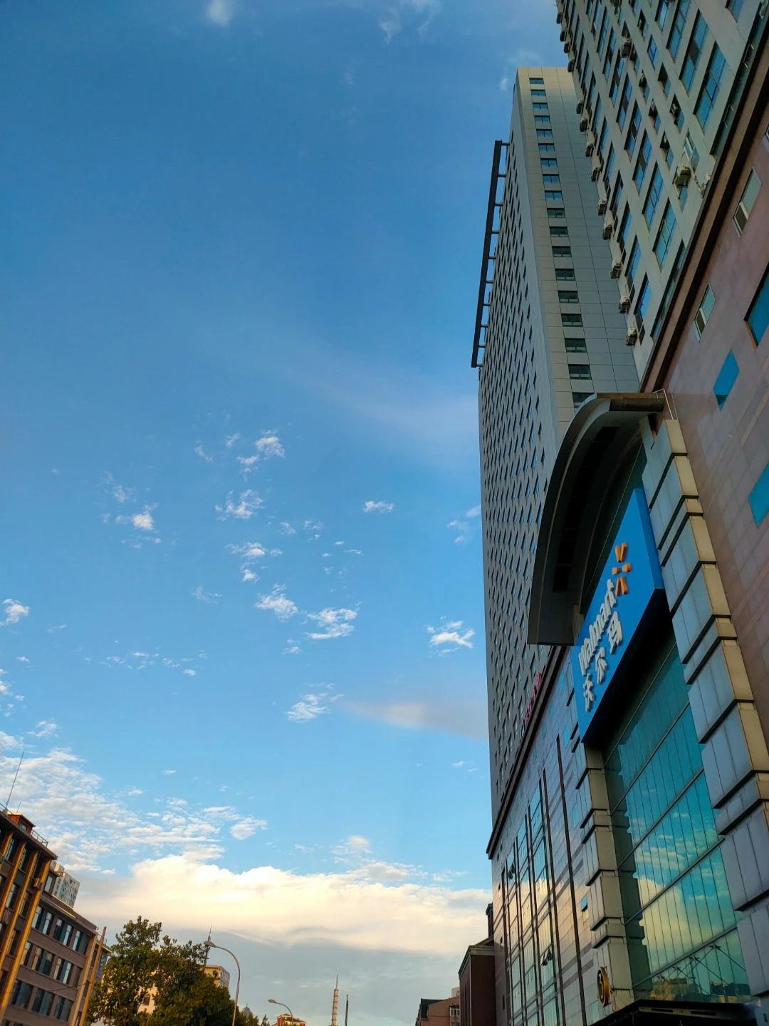 读书，是让你内心更充盈，腹有诗书气自华，有更多选择的机会，而不是现实选择你