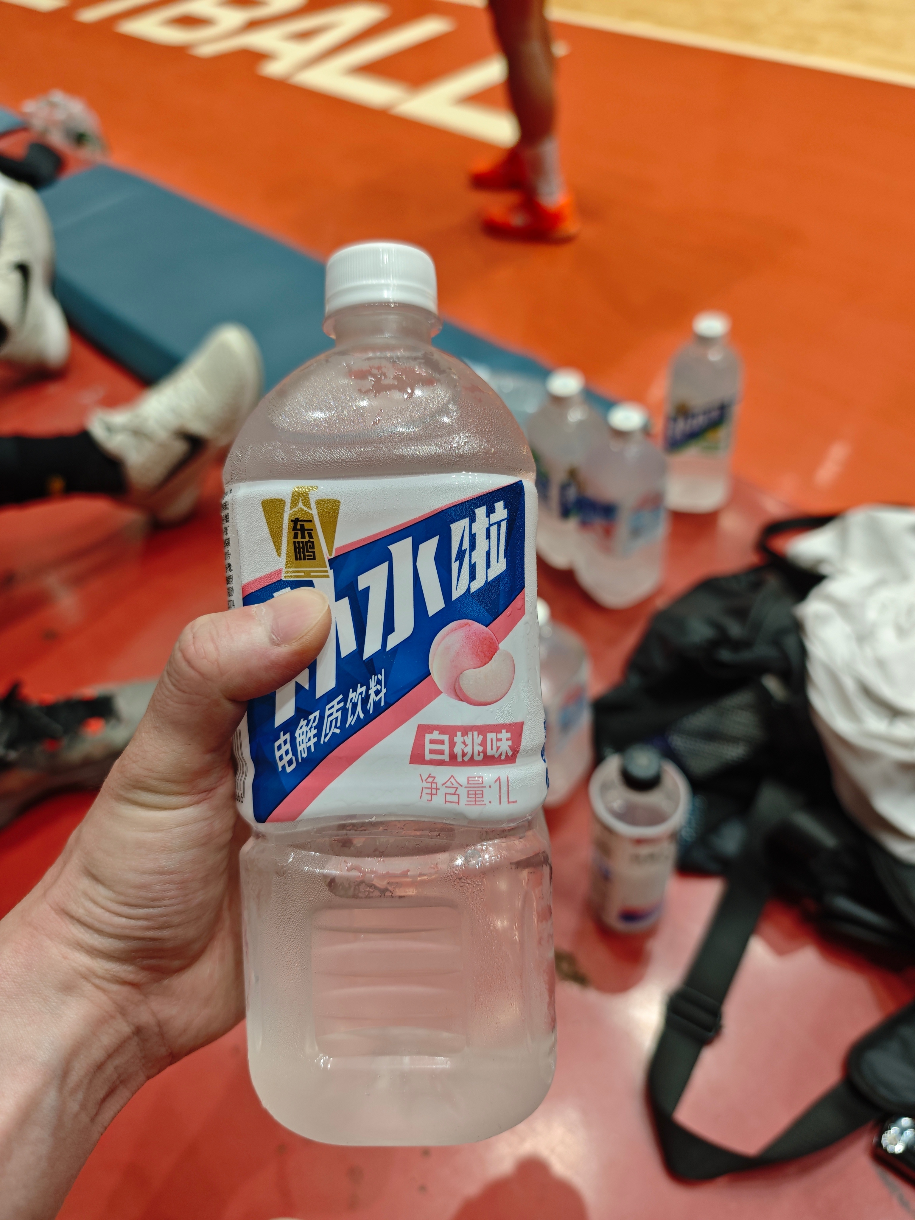 姆巴佩喊你补水啦补水啦，快速补充电解质，助力我在篮球场所向披靡！！🏀🔥白桃味