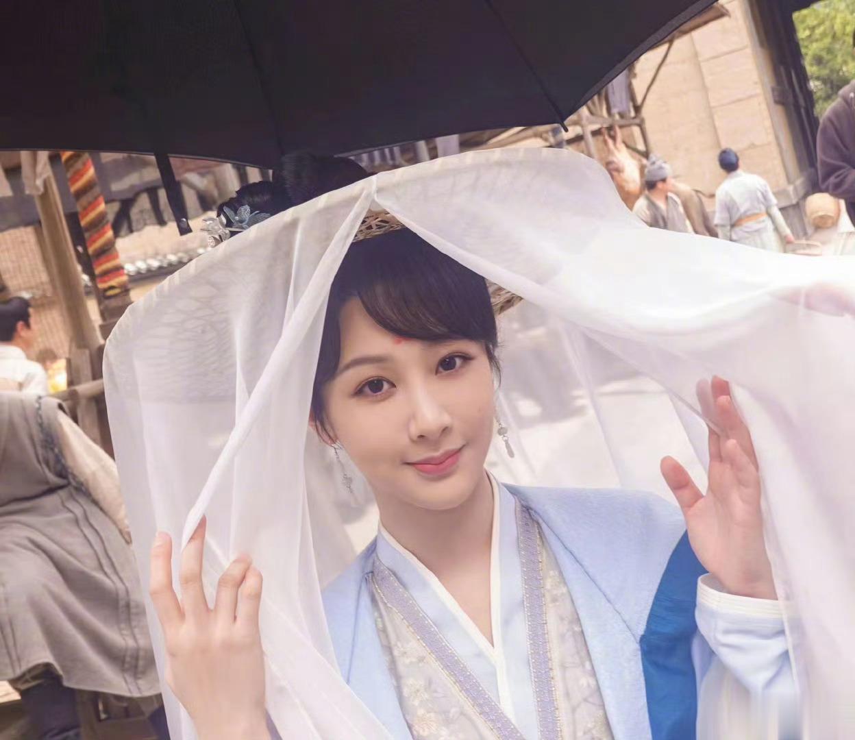 #杨紫[超话]##杨紫小夭# ❤️#杨紫长相思#  心若向阳，微笑向暖，愿我们都