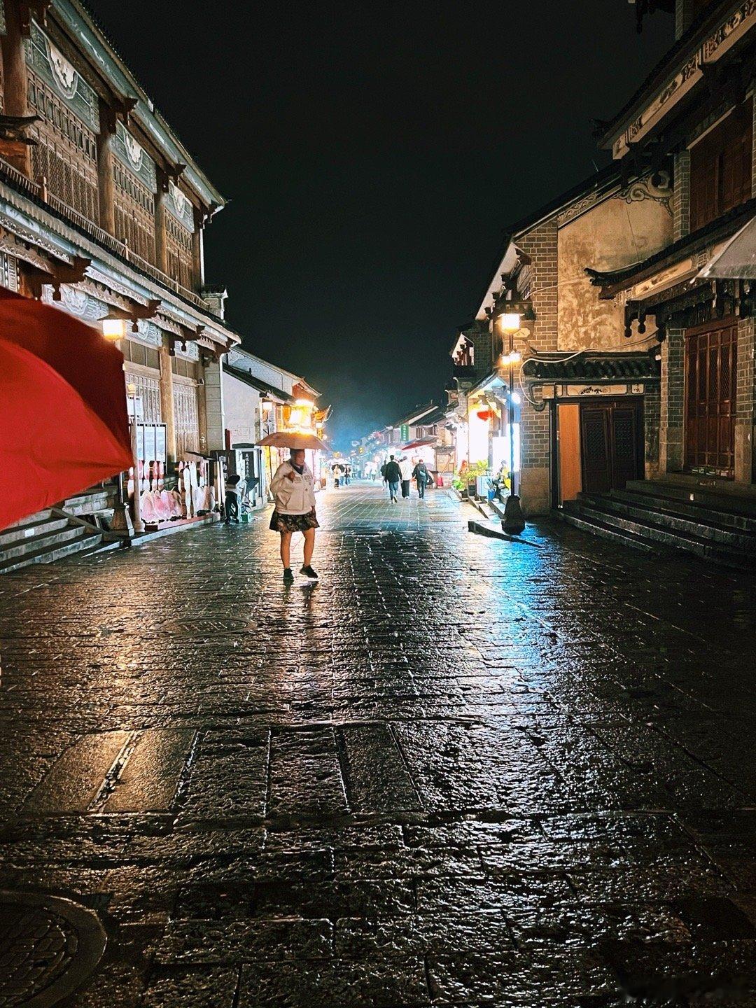 东、南、西、北我在哪？此时此刻 20260609。周二。四月廿四。冒个泡