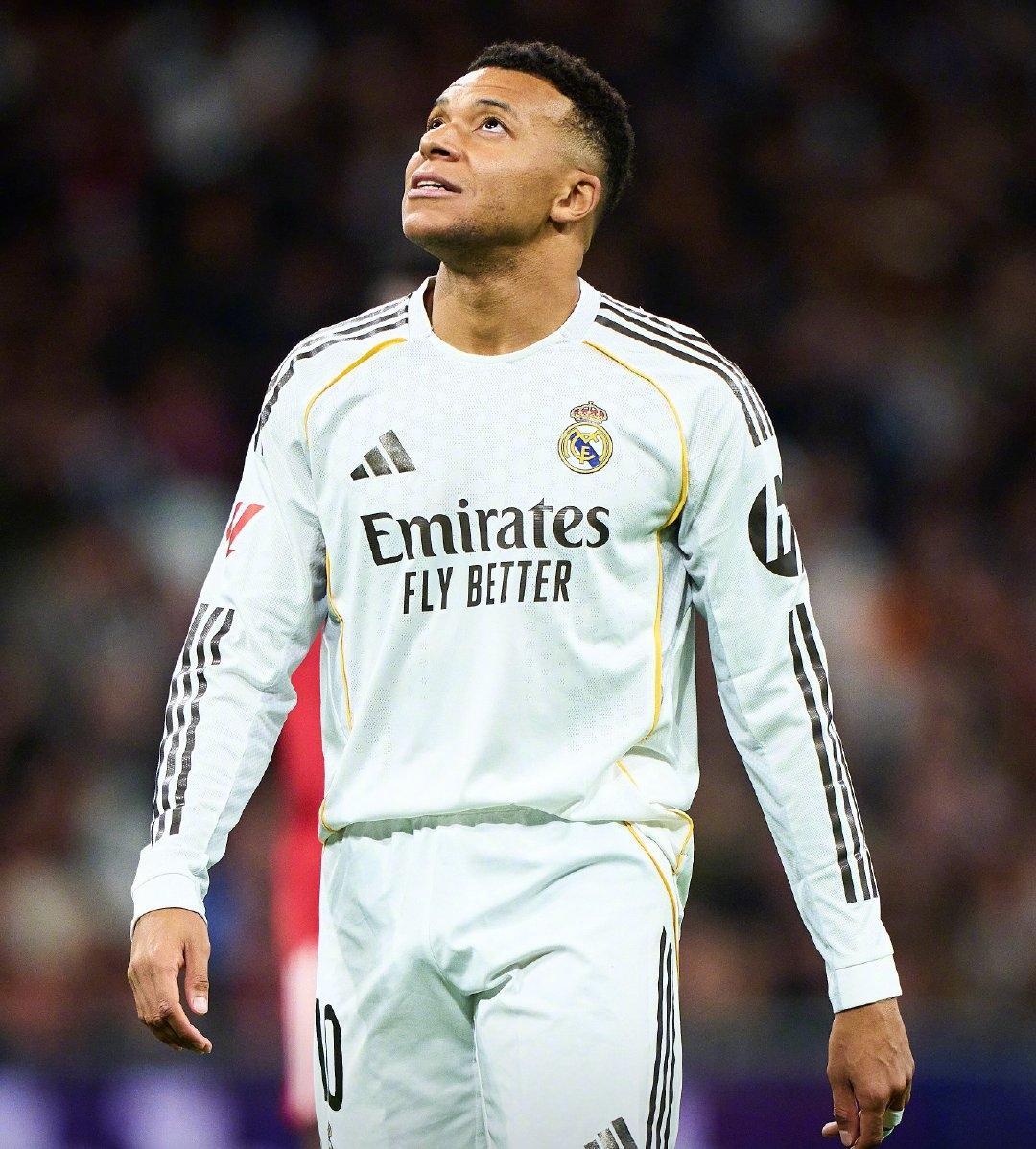 欧洲转会新闻汇总！
★从从容容游刃有余？
为了破C罗的纪录，姆巴佩强行上场，结果