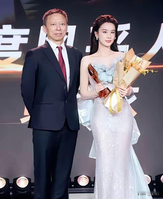 28年，张朝阳走完了中国互联网从拓荒到退潮的全过程。

卖掉搜狗、私有化畅游、砍